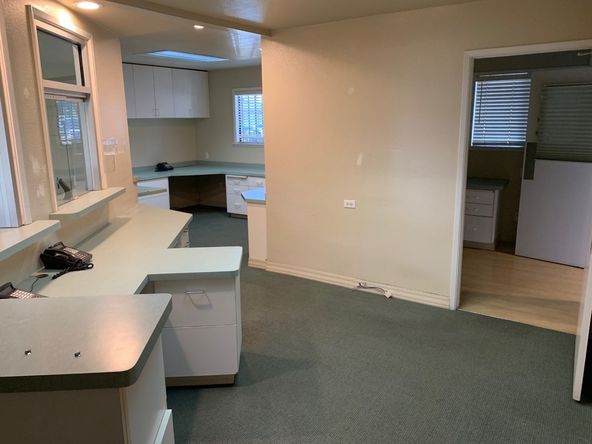 2740 W Main St, Visalia, CA 93291
